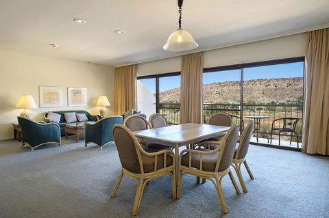 DoubleTree By Hilton Alice Springs - Accommodation Mount Tamborine 11
