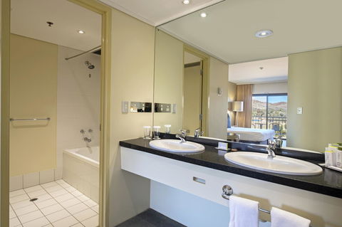 DoubleTree By Hilton Alice Springs - Accommodation Mount Tamborine 36