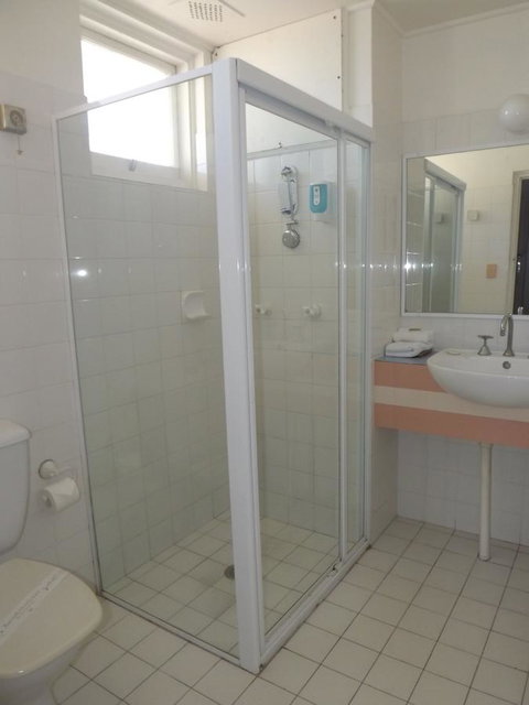 Golden Sands Motor Inn - Accommodation Mount Tamborine 27