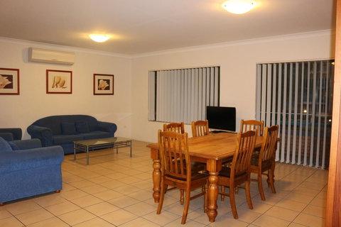 Golden Sands Motor Inn - Accommodation Mount Tamborine 13