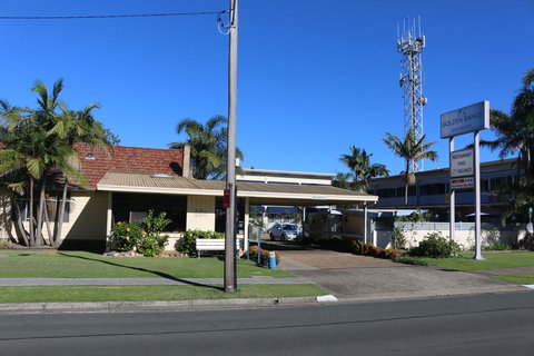 Golden Sands Motor Inn - Accommodation Mount Tamborine 18