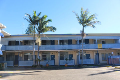 Golden Sands Motor Inn - Accommodation Mount Tamborine 11