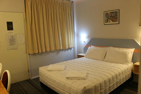 Golden Sands Motor Inn - Accommodation Mount Tamborine 16