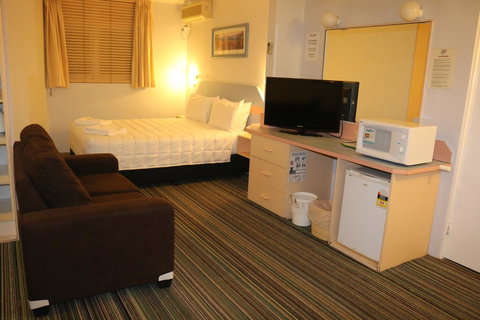 Golden Sands Motor Inn - Accommodation Mount Tamborine 21