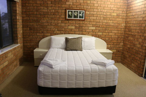 Golden Sands Motor Inn - Accommodation Mount Tamborine 0