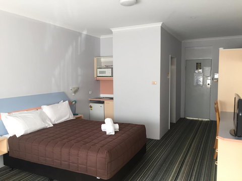 Golden Sands Motor Inn - Accommodation Mount Tamborine 8