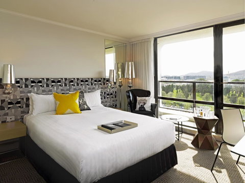 QT Canberra - Accommodation Mount Tamborine 0