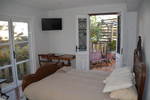 Garden Room - Accommodation Mount Tamborine 4