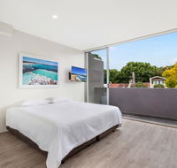 Bondi Beach Studio King Suite  Balcony - Accommodation Mount Tamborine