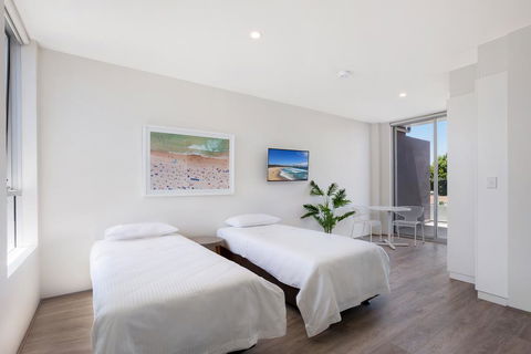 Bondi Beach Studio Penthouse Suite + Balcony - Accommodation Mount Tamborine 1
