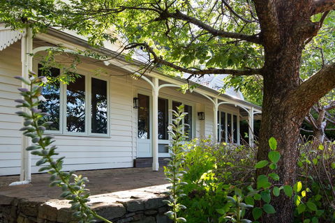 Botanica - Accommodation Mount Tamborine 0