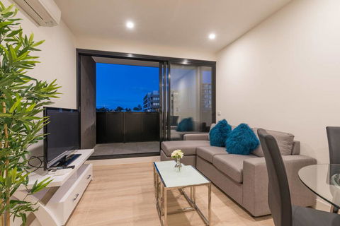 Box Hill Central 1 Bedroom Delight@Elland Avenue - Accommodation Mount Tamborine 2