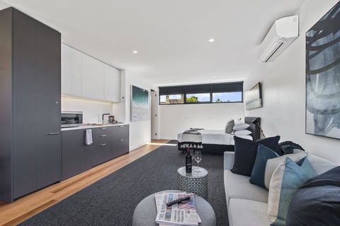Brand New Beachside Studio Apartment - Accommodation Mount Tamborine 1