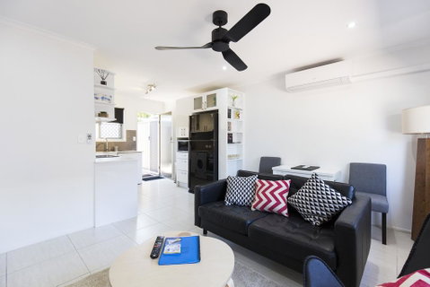Brandy Apartment - Accommodation Mount Tamborine 0
