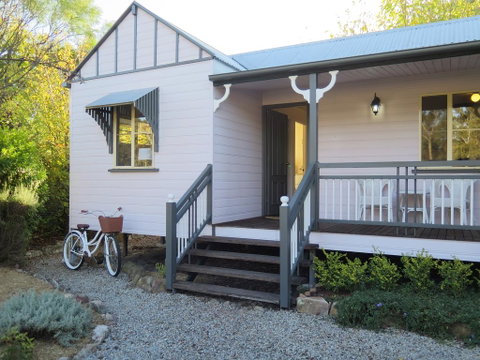 Briar Rose Cottages - Accommodation Mount Tamborine 2
