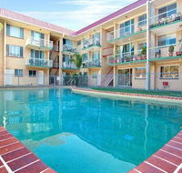 Bribie Beach King bed Unit overlooking pool - Accommodation Mount Tamborine