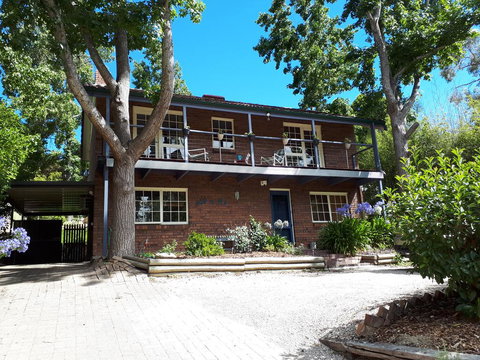 Bridgewater Dog'n'me...furkid And Family Friendly... - Accommodation Mount Tamborine 1