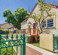 Bright 3-bedroom apartment - Central Armidale - Accommodation Mount Tamborine