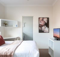 Bright Studio Steps from Westmead Hospital - Accommodation Mount Tamborine