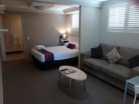 Brisbane Street Studios - Accommodation Mount Tamborine 2