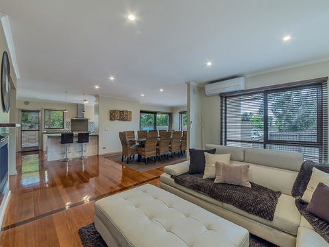 Broadwater By The Beach - With Heated Outdoor Spa - Accommodation Mount Tamborine 3