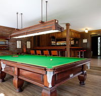 Brookfield Retreat - Large Holiday Home / Group Accommodation - Accommodation Mount Tamborine