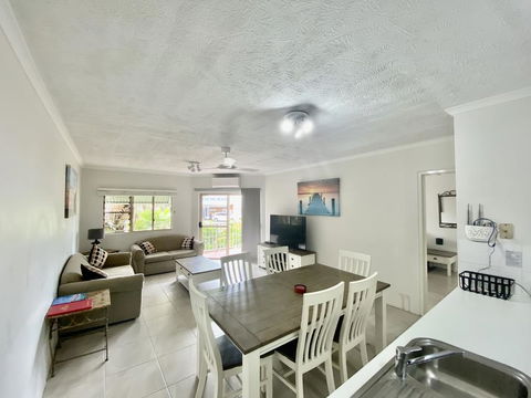 Cairns Beach Resort - Accommodation Mount Tamborine 2