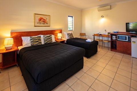 Cairns Queens Court - Accommodation Mount Tamborine 3