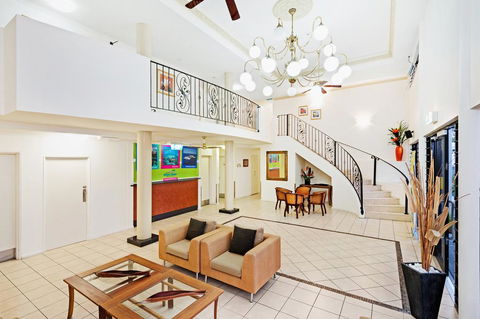 Cairns Queens Court - Accommodation Mount Tamborine 0