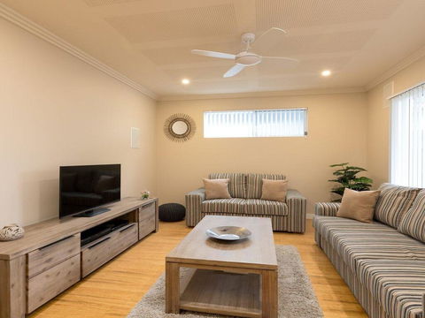 Callala Breeze - Access To Indoor Community Pool - Accommodation Mount Tamborine 2