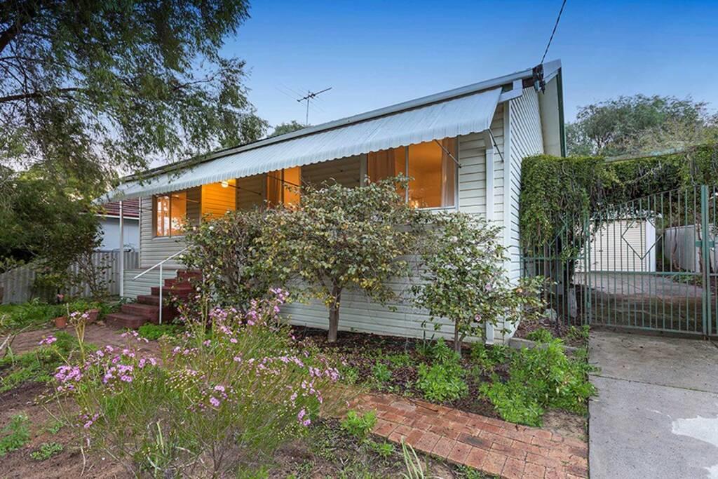 Mandogalup WA Accommodation Mount Tamborine