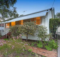 Camellia Cottage - PET FRIENDLY - Kwinana - Accommodation Mount Tamborine