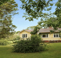 Canary Cottage - fresh clean simple  comfortable - Accommodation Mount Tamborine