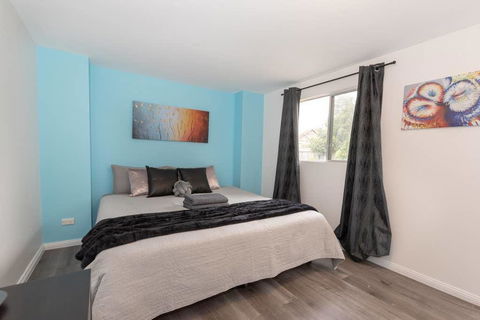 Carramar Studio KingBed PrivateRm 1 Min To Station - STUDIO - Accommodation Mount Tamborine 0