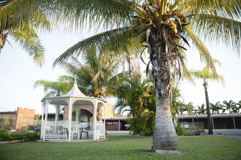 Castle Motor Lodge - Accommodation Mount Tamborine 1