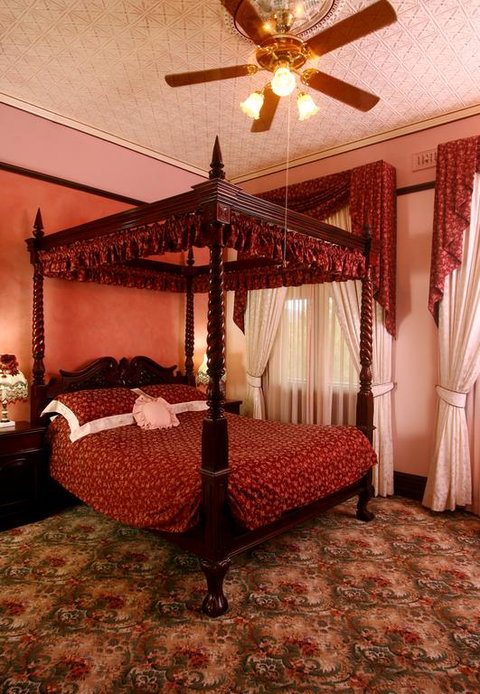 CBC Bed & Breakfast & Cafe - Accommodation Mount Tamborine 3
