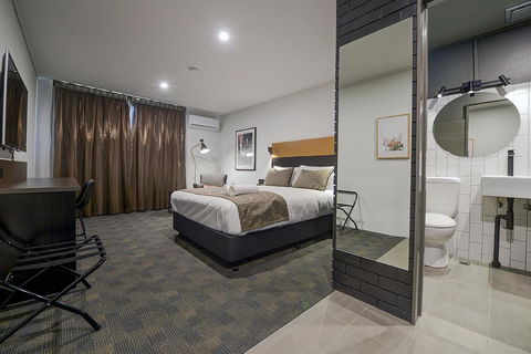 CBD Motor Inn - Accommodation Mount Tamborine 0