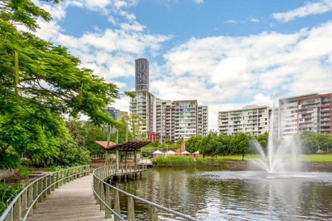 Central Brisbane 2 Bedrooms+1 Car Park+pool+gym - Accommodation Mount Tamborine 2