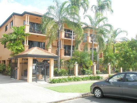 Central Plaza Apartments - Accommodation Mount Tamborine 0