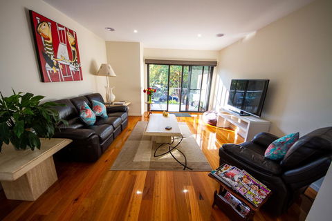 Champagne Stays Apartment - Accommodation Mount Tamborine 1