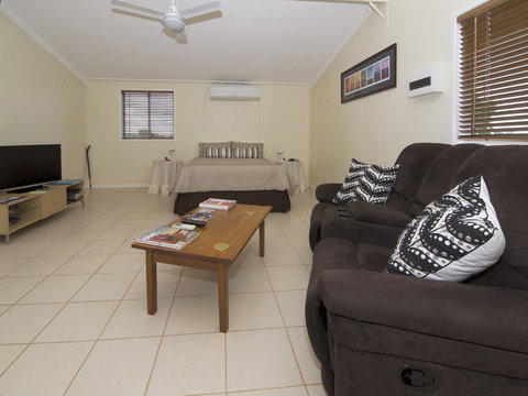 Charleville Bush Cottage - Accommodation Mount Tamborine 2