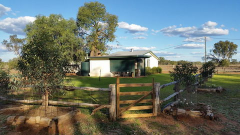 Charleville Bush Cottage - Accommodation Mount Tamborine 0