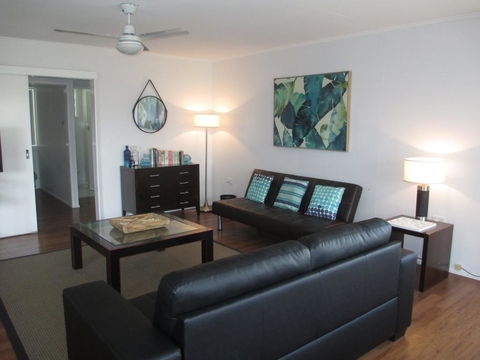 Charming Beach House - Accommodation Mount Tamborine 0