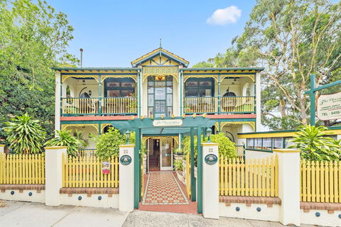 Charrington Hotel - Accommodation Mount Tamborine 0