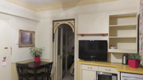 Charrington Hotel - Accommodation Mount Tamborine 1