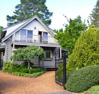 Cherry Cottage - Leura - Accommodation Mount Tamborine