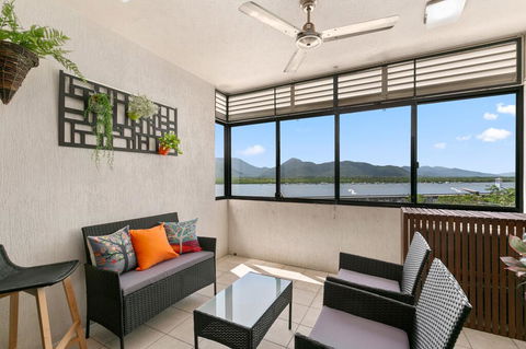 Chic City Apartment With Waterfront Views - Accommodation Mount Tamborine 0