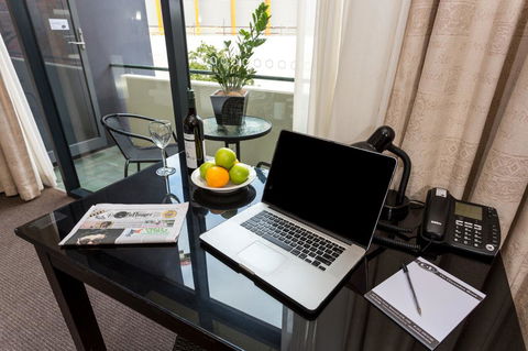 Clarendon Hotel - Accommodation Mount Tamborine 2
