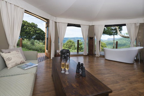 Clouds Safari - Accommodation Mount Tamborine 3