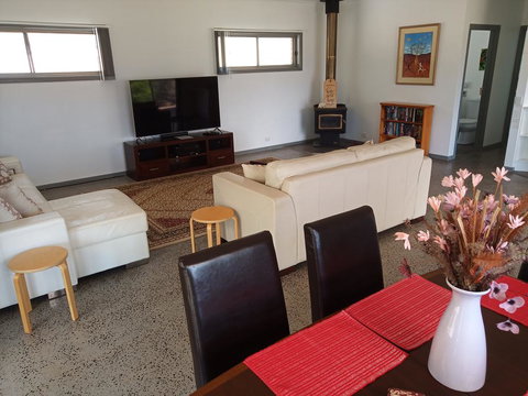 Coast & Country - Accommodation Mount Tamborine 2